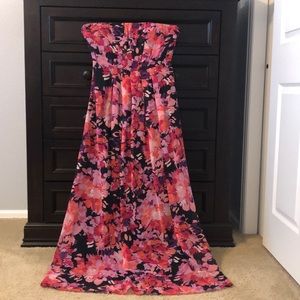 Banana Republic Pleated Floral gown Size 8